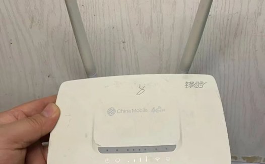 19元的移动无线路由，插卡4G流量转WiFi，还带一块小屏幕